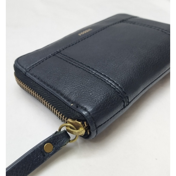 Fossil Black Leather Zip Arpimd Credit Card Wristlet - Wallet - Picture 7 of 15